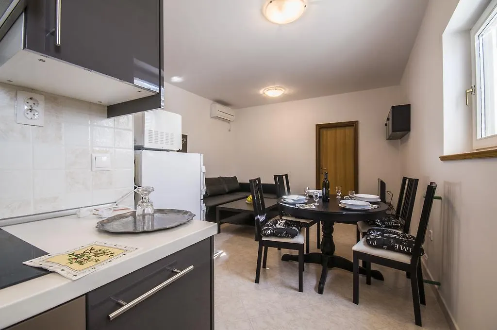 Apartment Casablanca Pula 0*,